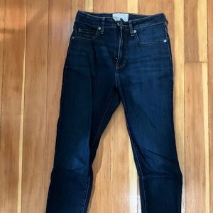 Everlane Curvy High-Rise Skinny Crop Dark Denim